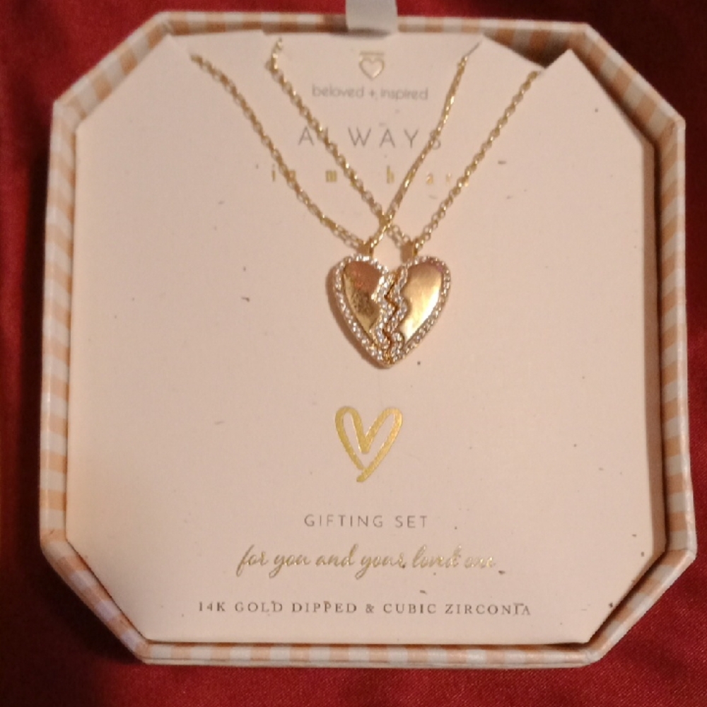 Gold Heart Necklace Set